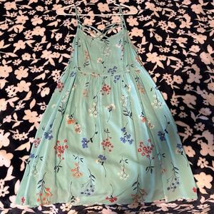 Summer dress floral print with pockets!